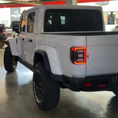 JEEP-GLADIATOR-2022