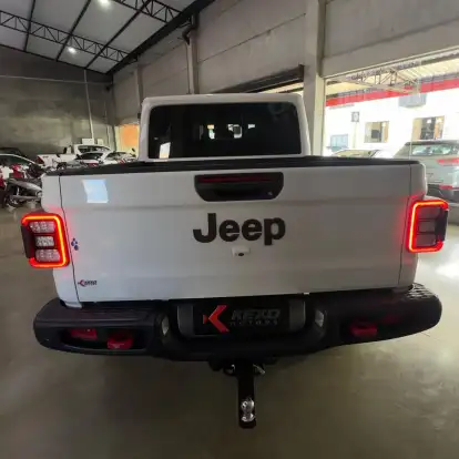 JEEP-GLADIATOR-2022