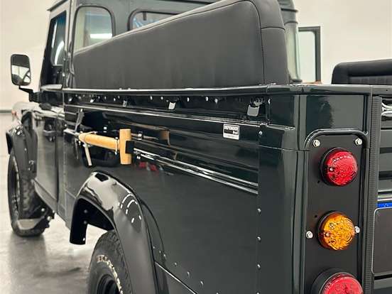 LAND ROVER-DEFENDER-2.5 HCPU 110 4X4 TURBO DIESEL 2P MANUAL LAND ROVER-DEFENDER-2001