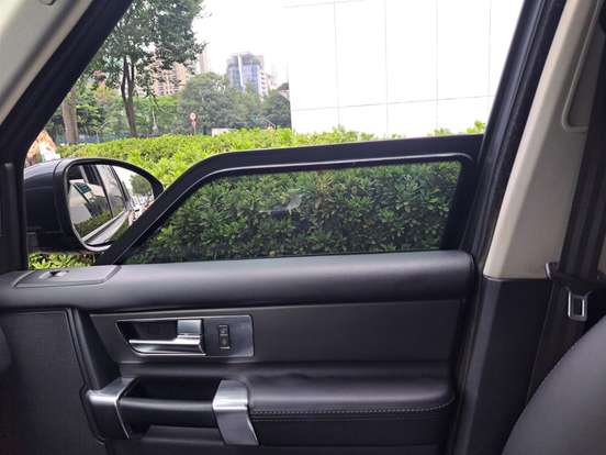LAND ROVER-DISCOVERY 4-2015