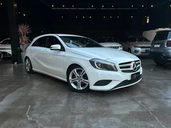 MERCEDES-BENZ CLASSE A 1.6 200 TURBO URBAN GASOLINA 4P AUTOMATIZADO