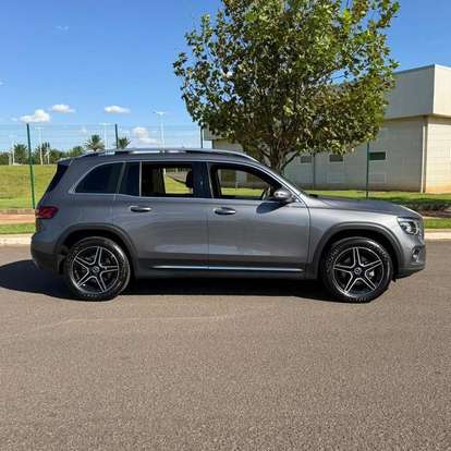 MERCEDES-BENZ-GLB 200-2022