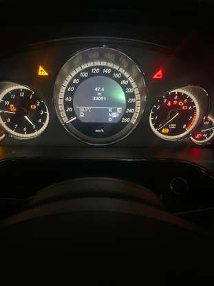 MERCEDES-BENZ-E 500-2010
