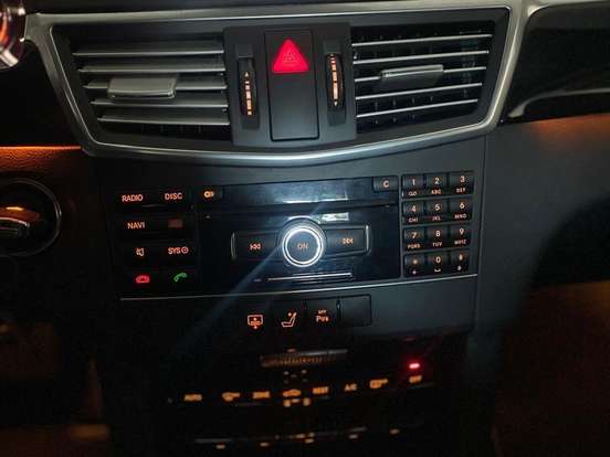 MERCEDES-BENZ-E 500-5.0 AVANTGARDE VR4 V8 GASOLINA 4P AUTOMÁTICO MERCEDES-BENZ-E 500-2010