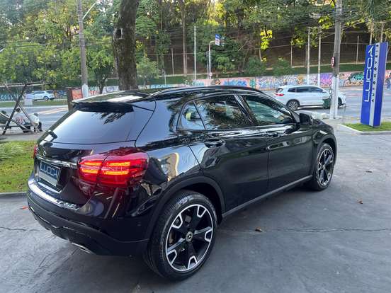 MERCEDES-BENZ-GLA 200-1.6 CGI FLEX NIGHT 7G-DCT MERCEDES-BENZ-GLA 200-2018
