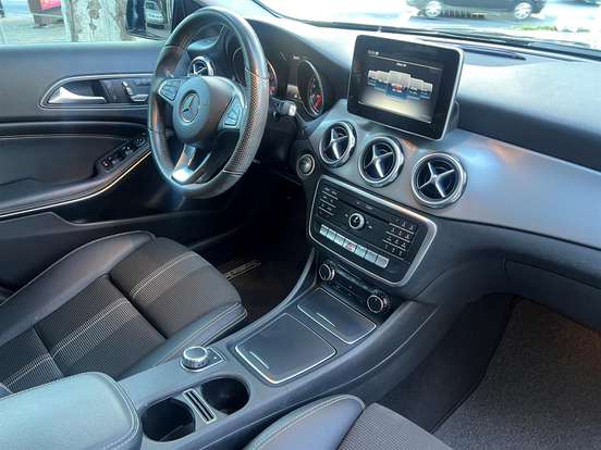 MERCEDES-BENZ-GLA 200-1.6 CGI FLEX NIGHT 7G-DCT MERCEDES-BENZ-GLA 200-2018