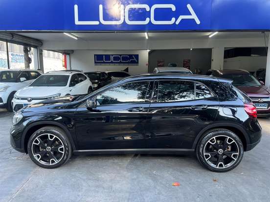 MERCEDES-BENZ-GLA 200-2018