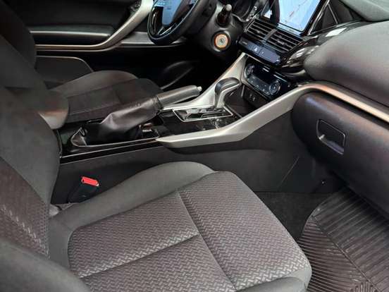 MITSUBISHI-ECLIPSE CROSS-1.5 MIVEC TURBO GASOLINA RUSH CVT MITSUBISHI-ECLIPSE CROSS-2024