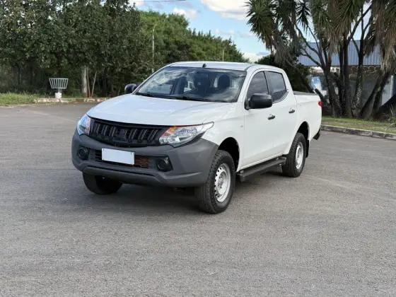 MITSUBISHI L200 TRITON 2.4 16V TURBO DIESEL GL CD 4X4 MANUAL