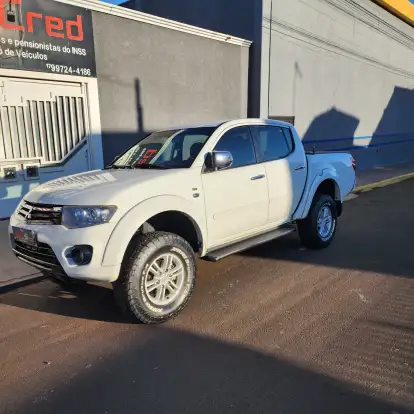 MITSUBISHI-L200 TRITON-3.2 HPE 4X4 CD 16V TURBO INTERCOOLER DIESEL 4P AUTOMÁTICO MITSUBISHI-L200 TRITON-2014