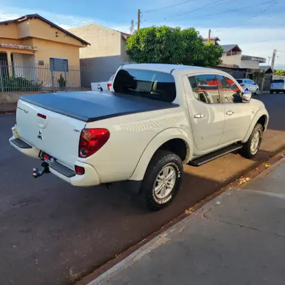 MITSUBISHI-L200 TRITON-3.2 HPE 4X4 CD 16V TURBO INTERCOOLER DIESEL 4P AUTOMÁTICO MITSUBISHI-L200 TRITON-2014