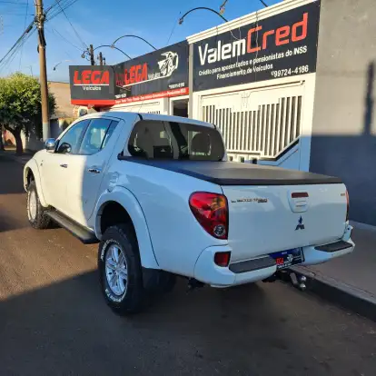 MITSUBISHI-L200 TRITON-3.2 HPE 4X4 CD 16V TURBO INTERCOOLER DIESEL 4P AUTOMÁTICO MITSUBISHI-L200 TRITON-2014