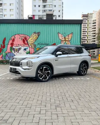 MITSUBISHI OUTLANDER 2.4 PHEV SIGNATURE S-AWC DHT
