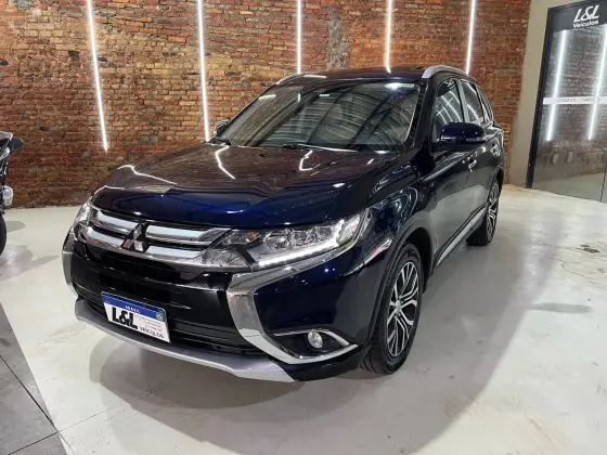 MITSUBISHI OUTLANDER 3.0 GT 4X4 V6 24V GASOLINA 4P AUTOMÁTICO MITSUBISHI OUTLANDER 3.0 GT 4X4 V6 24V GASOLINA 4P AUTOMÁTICO