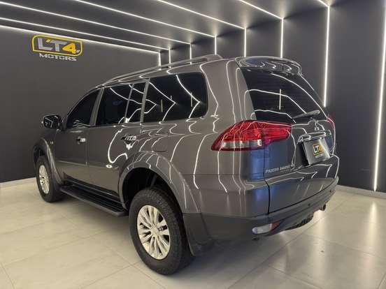 MITSUBISHI-PAJERO DAKAR-3.5 HPE 7 LUGARES 4X4 V6 24V FLEX 4P AUTOMÁTICO MITSUBISHI-PAJERO DAKAR-2015