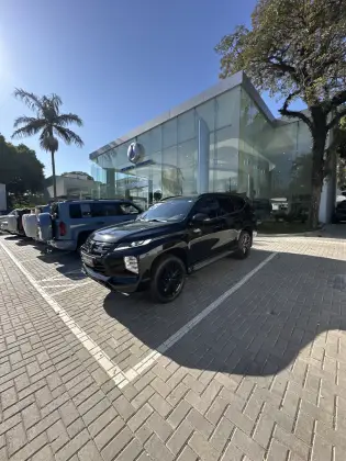 MITSUBISHI PAJERO SPORT 2.4 16V MIVEC TURBO DIESEL LEGEND BLACK AWD AUTOMÁTICO MITSUBISHI PAJERO SPORT 2.4 16V MIVEC TURBO DIESEL LEGEND BLACK AWD AUTOMÁTICO