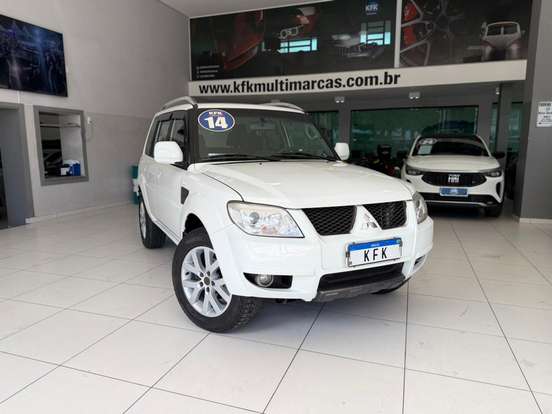 MITSUBISHI-PAJERO TR4-2013