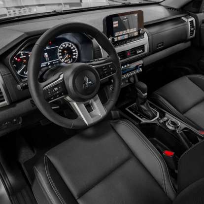 MITSUBISHI-TRITON-2026