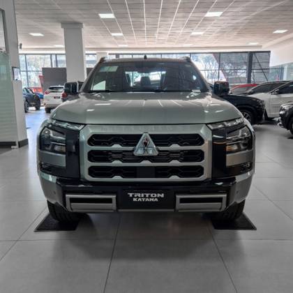 MITSUBISHI TRITON 2.4 BITURBO DIESEL CD KATANA 4X4 AUTOMÁTICO