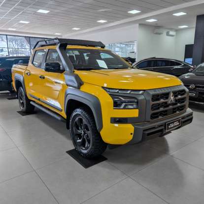 MITSUBISHI-TRITON-2026