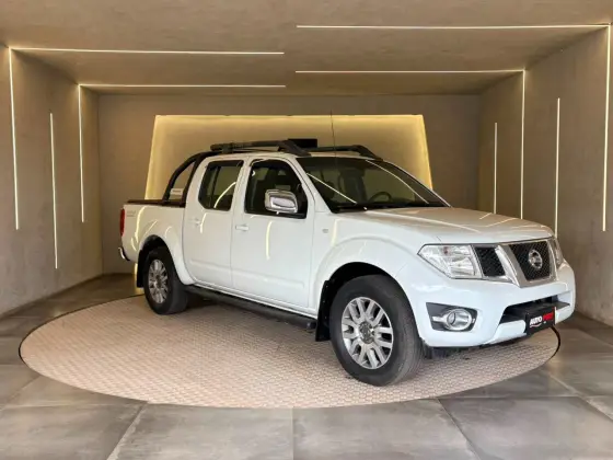 NISSAN FRONTIER 2.5 SL 4X4 CD TURBO ELETRONIC DIESEL 4P AUTOMÁTICO NISSAN FRONTIER 2.5 SL 4X4 CD TURBO ELETRONIC DIESEL 4P AUTOMÁTICO