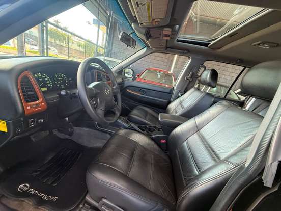 NISSAN-PATHFINDER-3.5 SE 4X4 V6 24V GASOLINA 4P AUTOMÁTICO NISSAN-PATHFINDER-2005