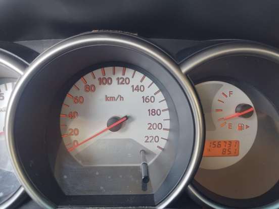 NISSAN-LIVINA-2012