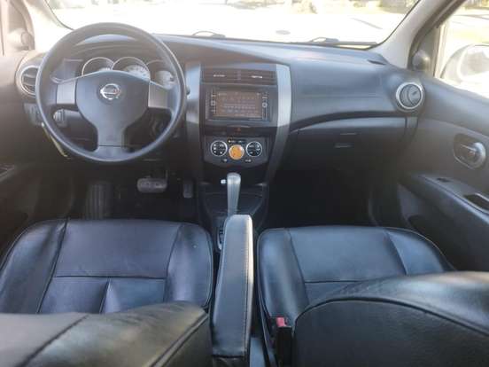 NISSAN-LIVINA-2012