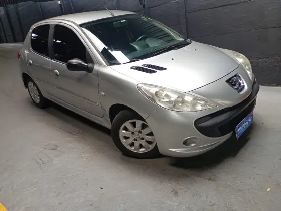 PEUGEOT 207 1.4 XR SPORT 8V FLEX 4P MANUAL PEUGEOT 207 1.4 XR SPORT 8V FLEX 4P MANUAL