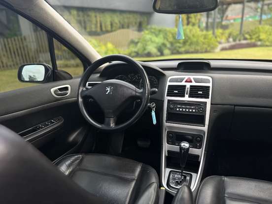 PEUGEOT-307-2011