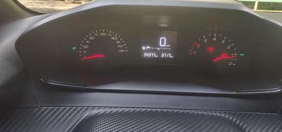 PEUGEOT-208-2023