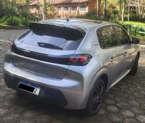 PEUGEOT-208-2023