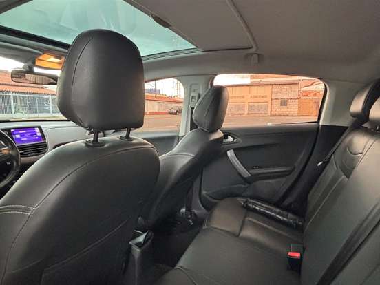 PEUGEOT-208-1.2 ALLURE 12V FLEX 4P MANUAL PEUGEOT-208-2016