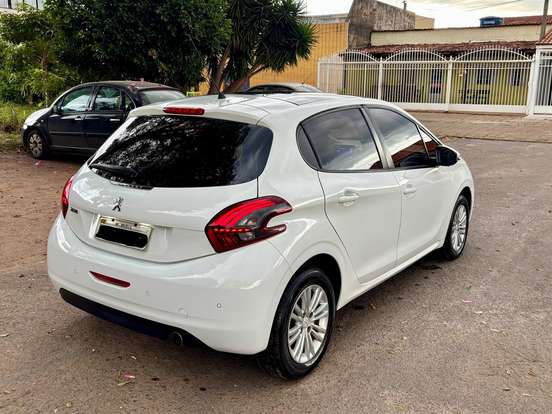 PEUGEOT-208-1.2 ALLURE 12V FLEX 4P MANUAL PEUGEOT-208-2016