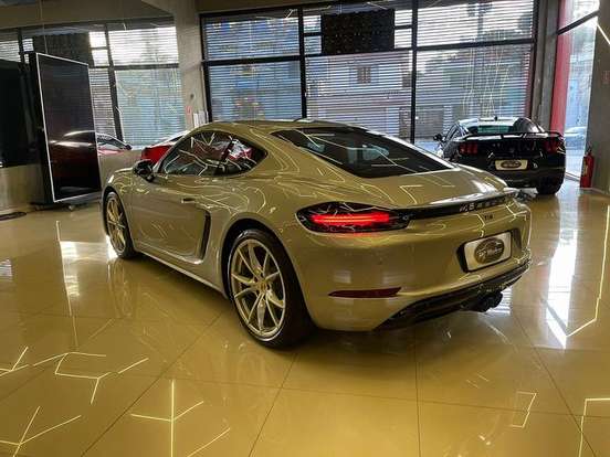 PORSCHE-718-2024
