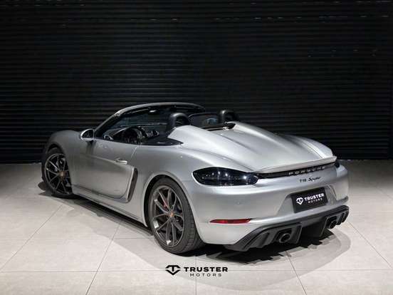 PORSCHE-718-2021