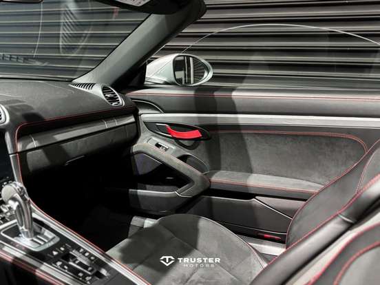 PORSCHE-718-2021