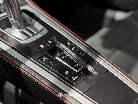 PORSCHE-718-2021