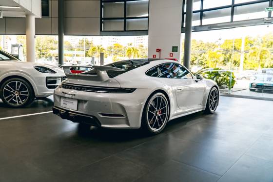 /en/city-belo-horizonte/cate-car-used-car/porsche-911-2026-3-6-24v-h6-t-hybrid-carrera-gts-pdk-48492435456721920/-4