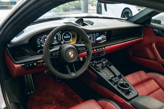 /en/city-belo-horizonte/cate-car-used-car/porsche-911-2026-3-6-24v-h6-t-hybrid-carrera-gts-pdk-48492435456721920/-7