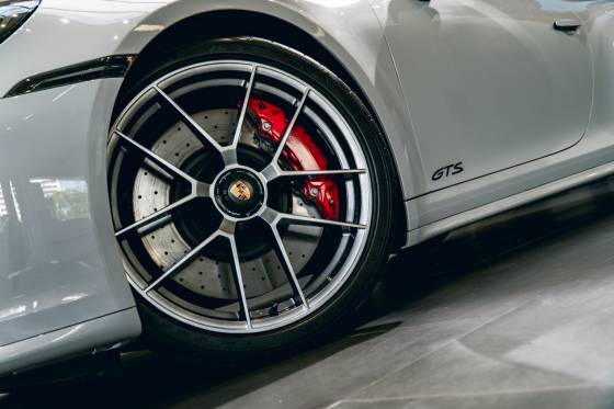 /en/city-belo-horizonte/cate-car-used-car/porsche-911-2026-3-6-24v-h6-t-hybrid-carrera-gts-pdk-48492435456721920/-12