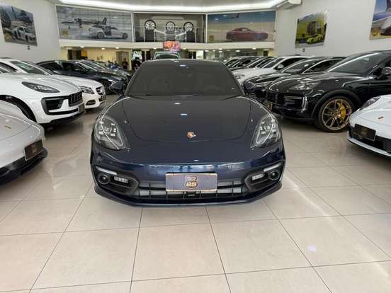 PORSCHE-PANAMERA-2023