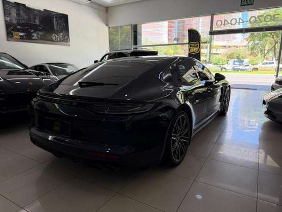 PORSCHE-PANAMERA-2023