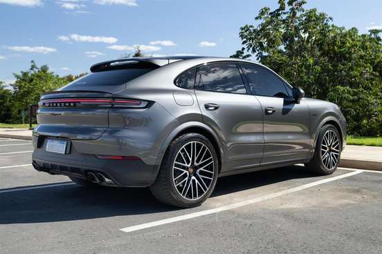 PORSCHE-CAYENNE-2025