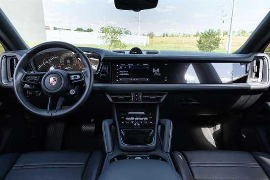 PORSCHE-CAYENNE-2025