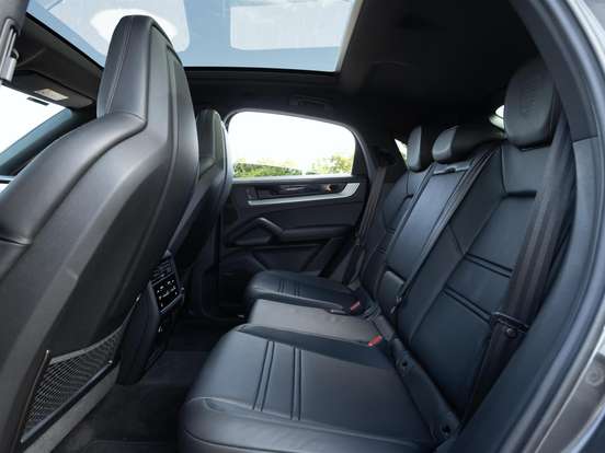 PORSCHE-CAYENNE-3.0 V6 E-HYBRID COUPÉ AWD TIPTRONIC S PORSCHE-CAYENNE-2025