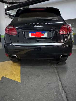 PORSCHE-CAYENNE-2011