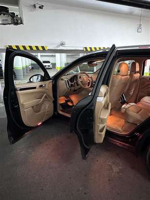 PORSCHE-CAYENNE-2011