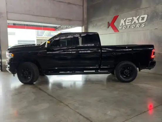 RAM-3500-6.7 I6 TURBO DIESEL LARAMIE NIGHT EDITION CD 4X4 AUTOMÁTICO RAM-3500-2023