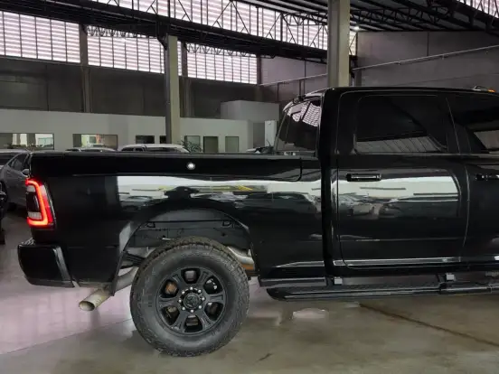 RAM-3500-6.7 I6 TURBO DIESEL LARAMIE NIGHT EDITION CD 4X4 AUTOMÁTICO RAM-3500-2023